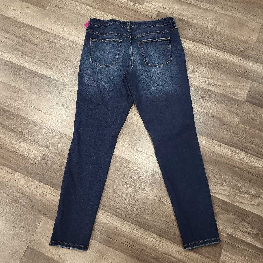 Universal Thread Distressed Skinny Jeans