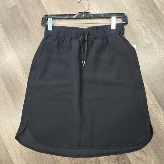 Lululemon Women's Black Athletic Skirt