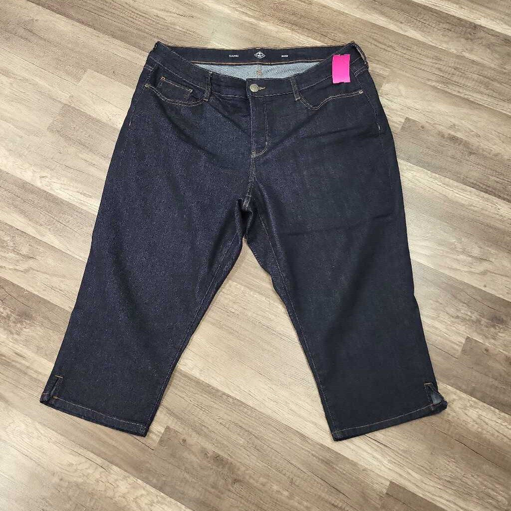 St. Johns Bay Denim Capri