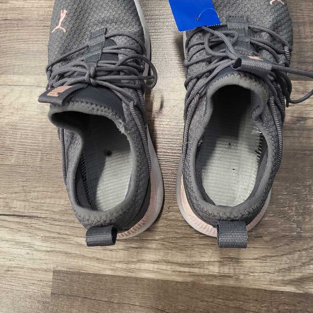 Puma Sneakers