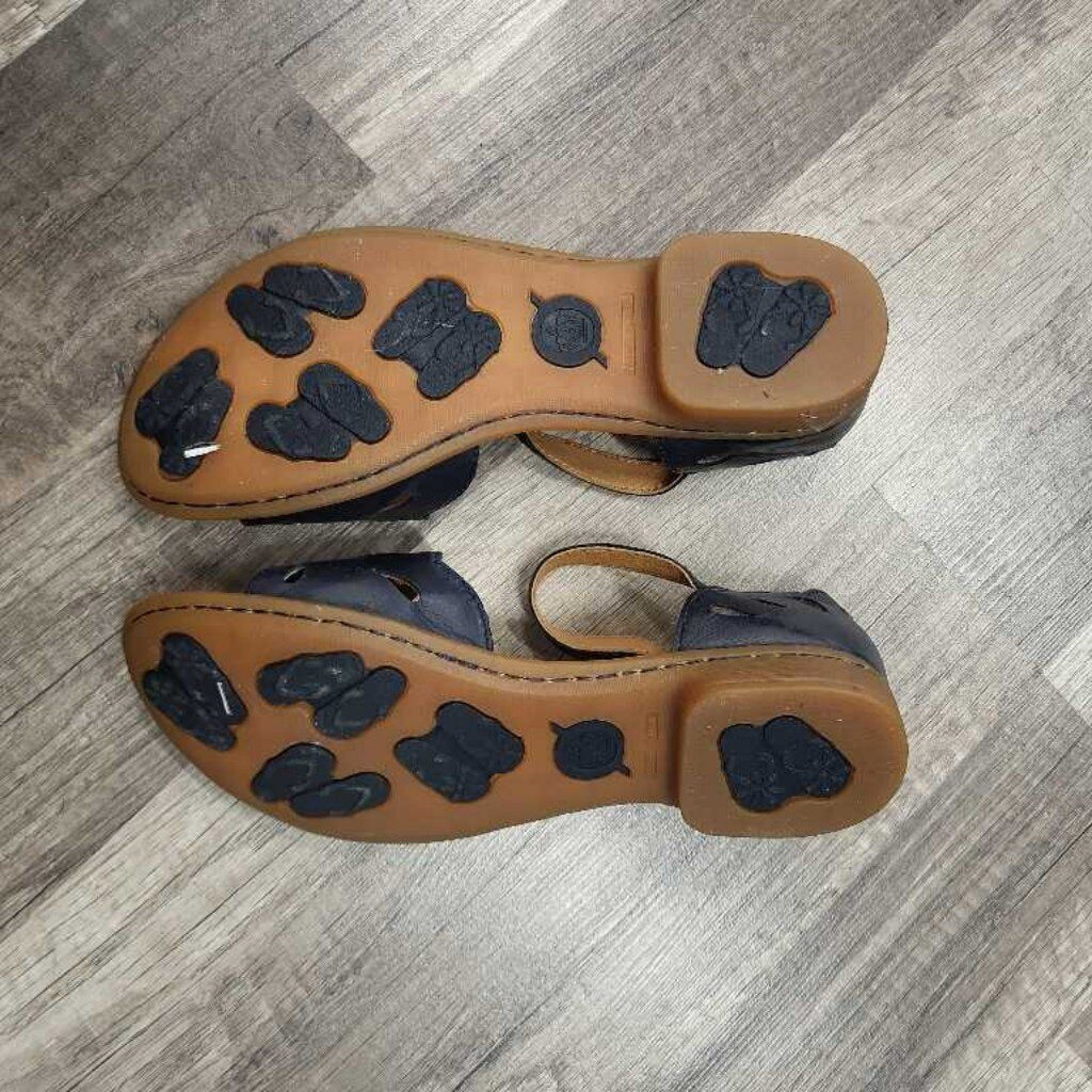 Born Sandals