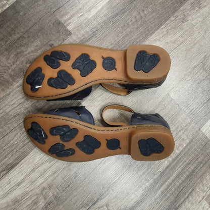 Born Sandals
